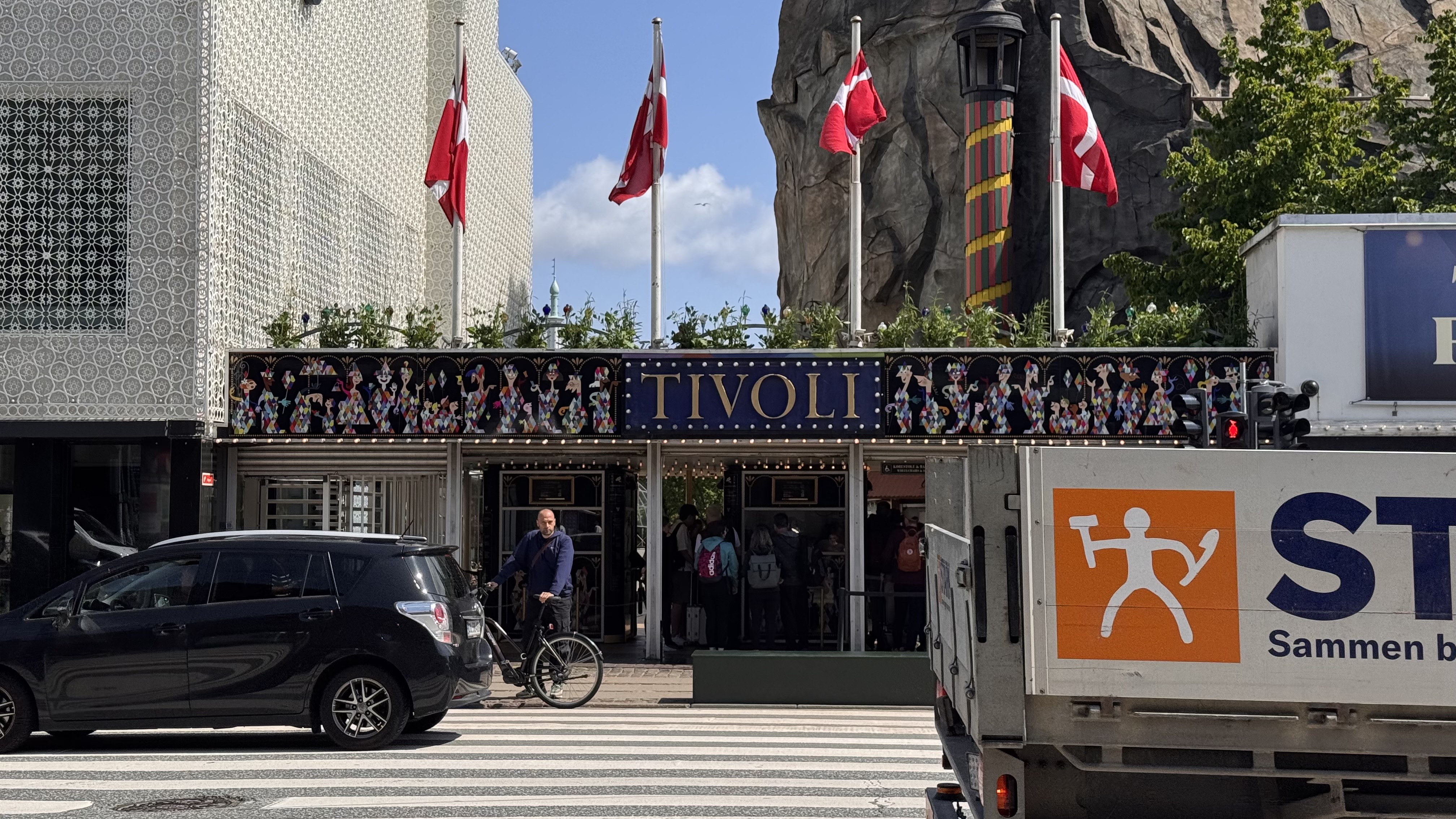 2 Gardens 2 Copenhagen: Visiting Botanical and Tivoli